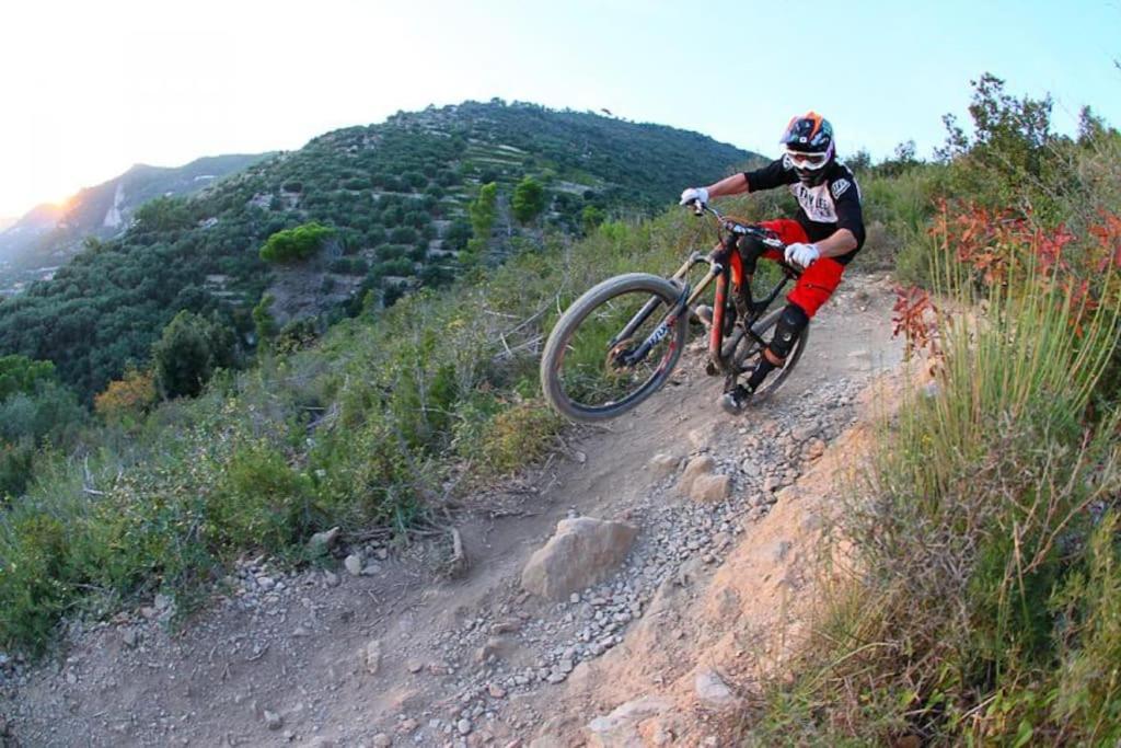 Apartamento Bee Freeride Bikers House Magliolo Exterior foto