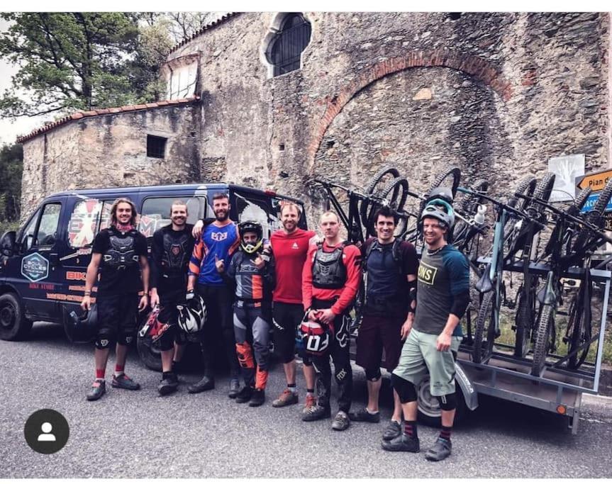 Apartamento Bee Freeride Bikers House Magliolo Exterior foto